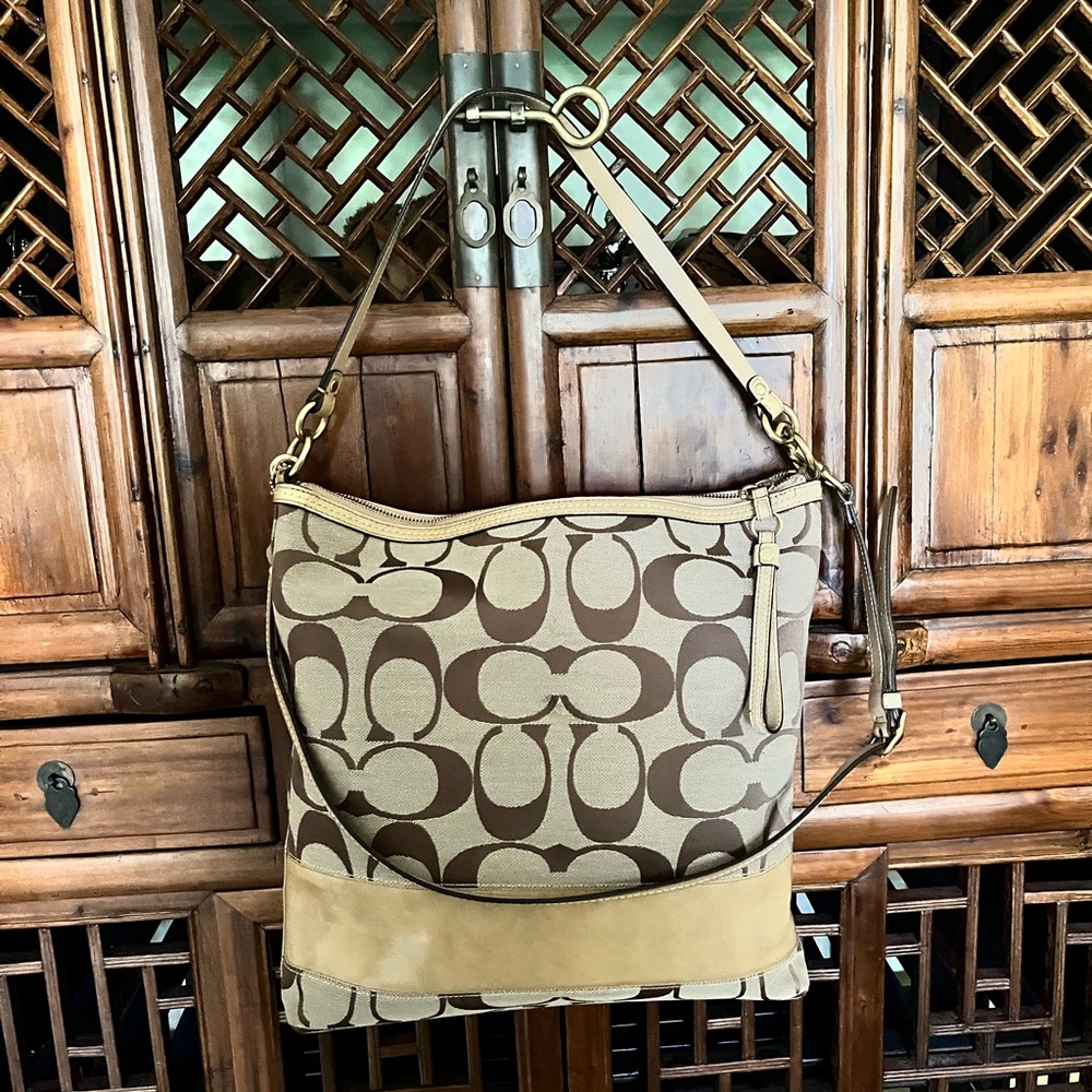 Coach Hallie Signature Canvas Large Shoulder Bag Ex… Gem